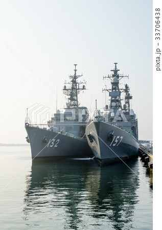 早朝の護衛艦「あさゆき」と「さわぎり」 早朝の護衛艦「あさゆき」と「さわぎり」 33706438