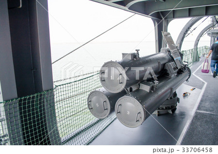 護衛艦 あさゆき 68式c短魚雷3連装発射管 対潜水艦の写真素材