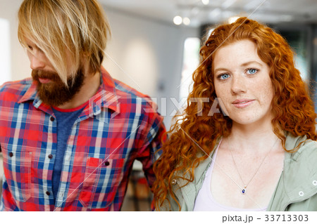Portrait of young couple 33713303
