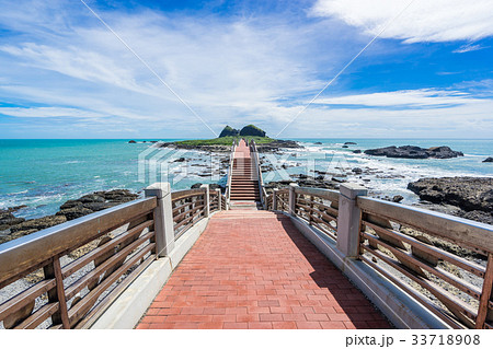 beautiful bridge in Sansiantai Taitung, Taiwan beautiful bridge in Sansiantai Taitung, Taiwan 33718908