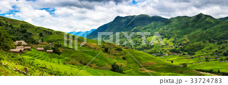 Panorama of rice terrace in Sapa, Vietnam 33724783