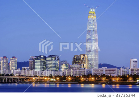 ロッテワールドタワー ソウル 夜景 33725244