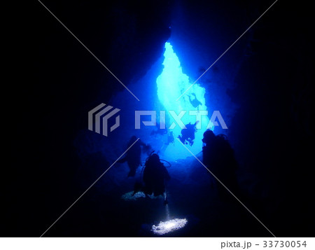 渡名喜島　島尻郡　離島　沖縄　沖縄観光　沖縄旅行　ブルーホール 33730054