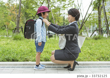 ワーキングマザー 33732125