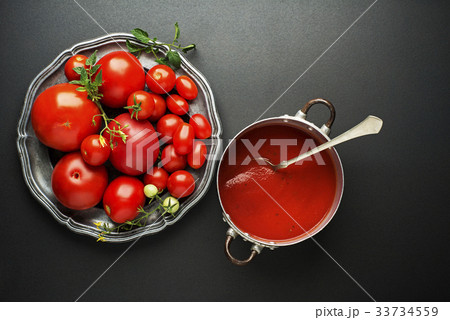 Tomato sauce 33734559