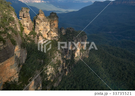 The Three Sisters in the Blue mountains 33735521