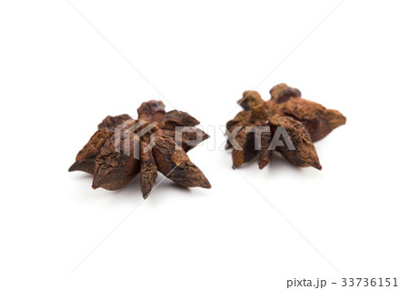 Cinnamon on the white background Cinnamon on the white background 33736151