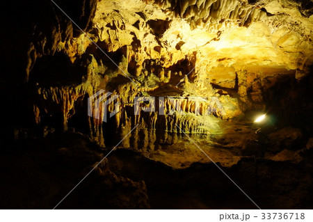 鍾乳洞 33736718