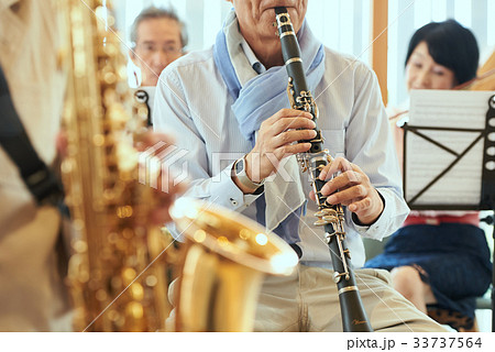 シニア 音楽サークル 33737564