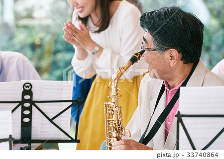 シニア 音楽サークル 33740864