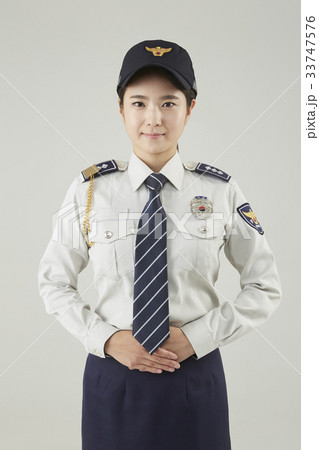 警察 手集める 手合わせ 33747576