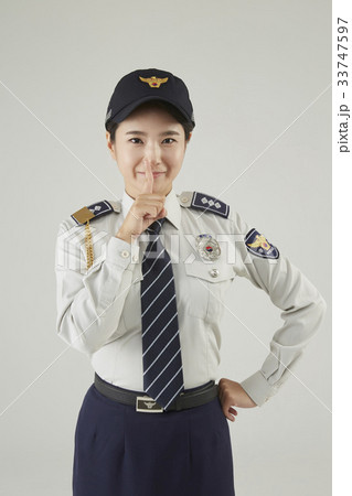 警察 女性 女 33747597