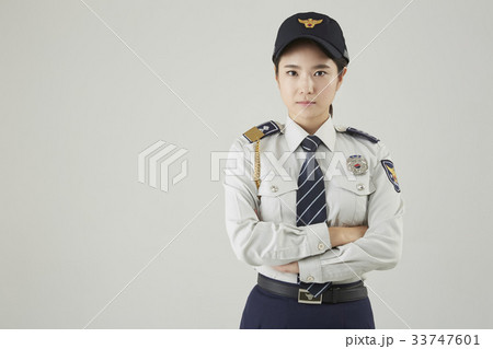 警察 女性 女 33747601
