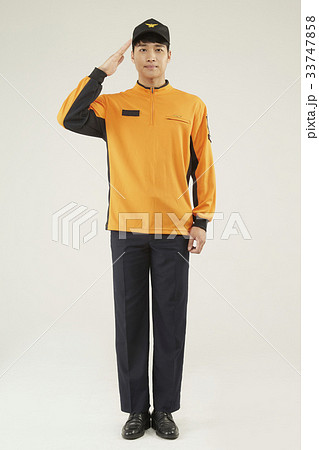敬礼 男 男性 33747858