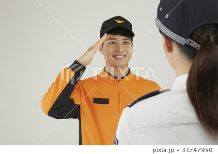 敬礼 男 男性 33747950