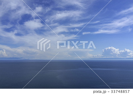 雲 ロシアの バイカル湖 33748857