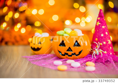 Halloween pumpkin, trick or treat with sweet candy 33749352