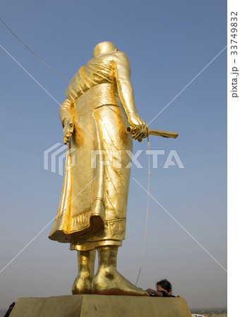 ナラチャシーマ 像 社員 33749832