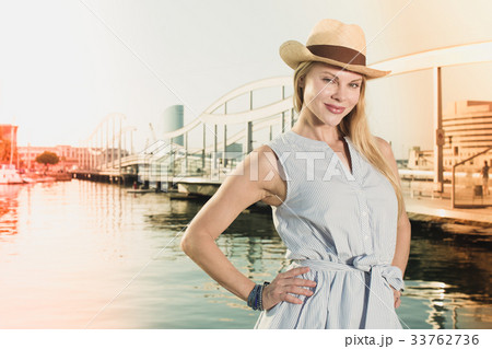 Cheerful woman in the hat 33762736
