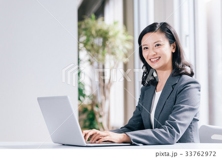 ビジネスシーン 33762972