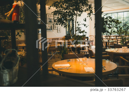 shopping complex　　　　　撮影協力：TENOHA DAIKANYAMA 33763267