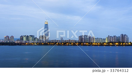 ロッテワールドタワー ソウル 夜景 33764312