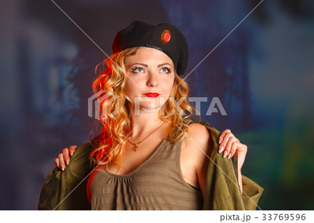 portrait 33769596