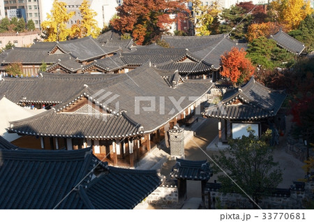 南山コル韓屋村 紅葉 ソウル 33770681