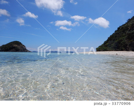 沖縄　ケラマ諸島　ギシップ島　無人島　ビーチ　自然　沖縄の砂浜　南の島　南国　日本　夏　海　ビーチ 33770906