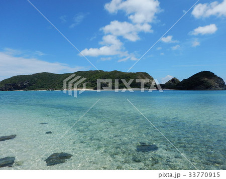 沖縄　ケラマ諸島　ギシップ島　無人島　ビーチ　自然　沖縄の砂浜　南の島　南国　日本　夏　海　ビーチ 33770915