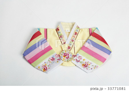 ヌキ 切り抜き 色どりチョゴリ 33771081