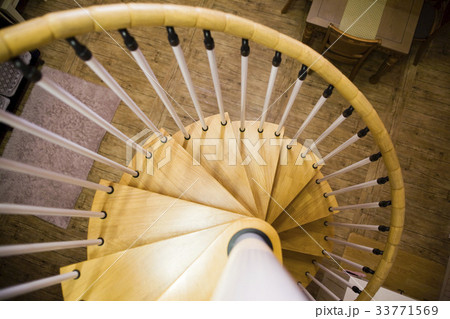 階段 曲線 らせん階段 33771569
