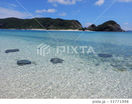 沖縄　ケラマ諸島　ギシップ島　無人島　ビーチ　自然　沖縄の砂浜　南の島　南国　日本　夏　海　ビーチ 33771998