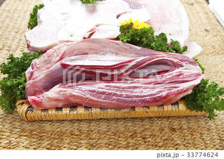 牛肉 新鮮 食べ物 33774624