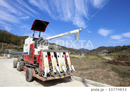 コンバイン 雲 木 33774653