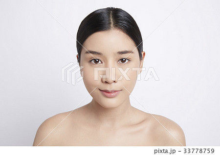 portrait of a Thai woman with black hair 33778759