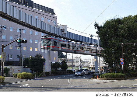 神奈川県鎌倉市 大船駅東口ロータリーから湘南モノレールを望む 33779350
