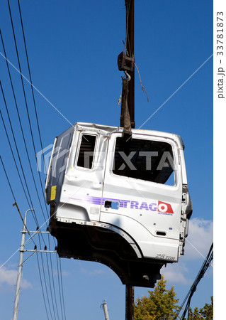 廃車 トラック 鉄スクラップの写真素材