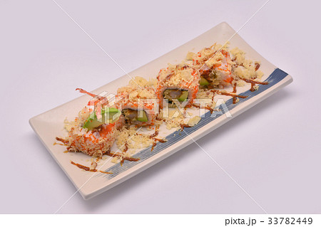 Ebi tempura maki roll (Sushi shrimp tempura roll) 33782449