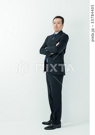 スーツの男性 　ミドル 33784405