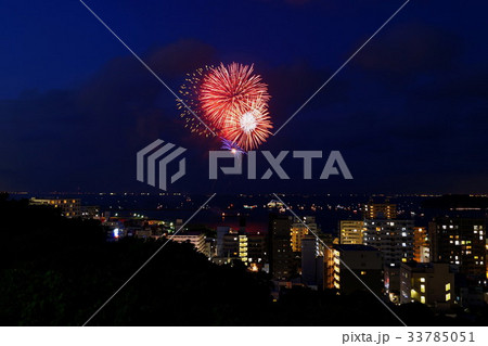よこすか開国祭　横須賀花火大会　2013年　横須賀中央公園からの眺望 （ 神奈川県 横須賀市 ） 33785051