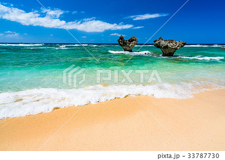 《沖縄県》古宇利島・ハートロック 《沖縄県》古宇利島・ハートロック 33787730