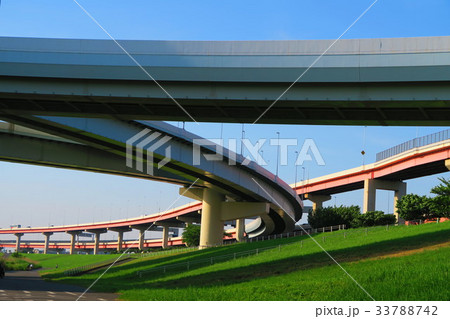首都高速江北ジャンクションと青空の風景 首都高速江北ジャンクションと青空の風景 33788742