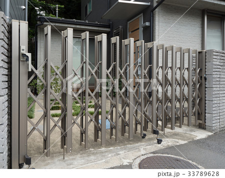 ガレージのゲート 33789628