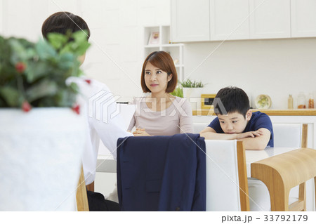 少年 子供 ママ 33792179