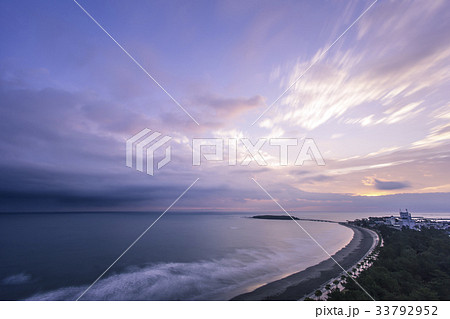 青島の朝 33792952