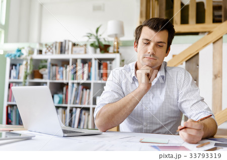 Male architect in office 33793319
