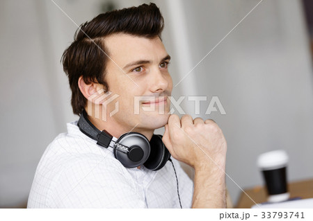 Young man with headphones 33793741