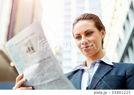 Portrait of business woman smiling outdoor 33801215