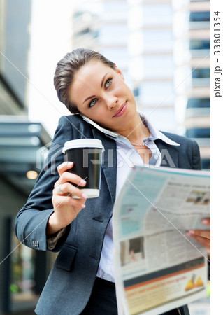 Portrait of business woman smiling outdoor 33801354